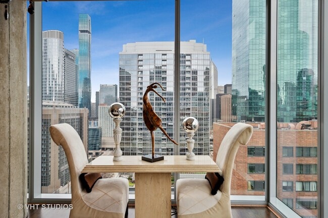 Building Photo - 600 N Fairbanks Ct