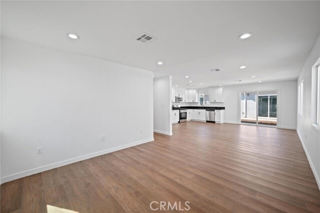 Building Photo - 7445 Balcom Ave