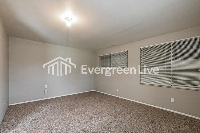 Building Photo - 2038 Keyes Ln