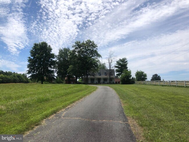 Building Photo - 9034 Burwell Rd