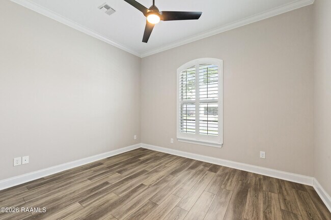 Building Photo - 200 Santander Dr