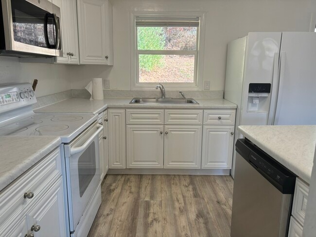 Building Photo - 820 Mills Gap Rd