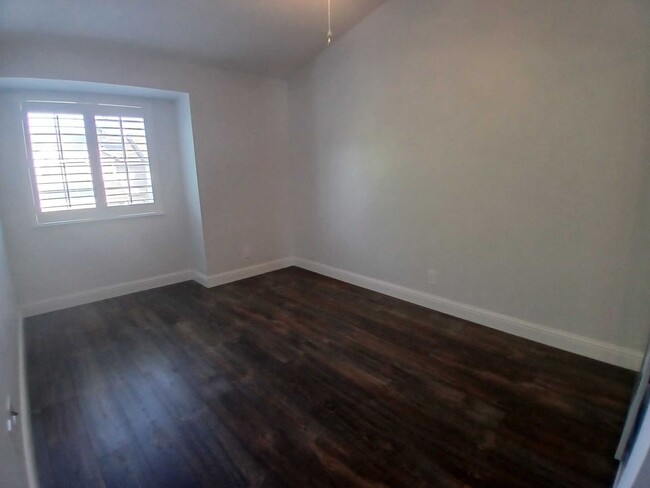 Building Photo - 180 Pelican Loop