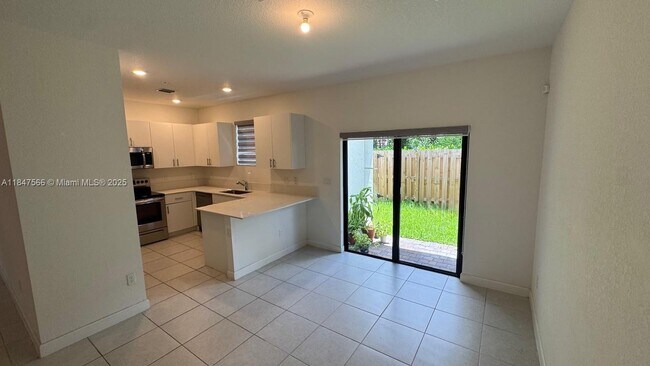 Building Photo - 227 SW 159th Ter