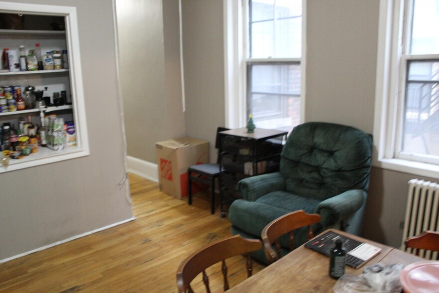 Primary Photo - 460 Park Dr