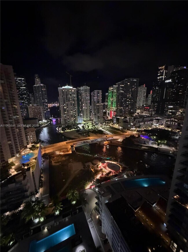 Building Photo - 90 SW 3rd St