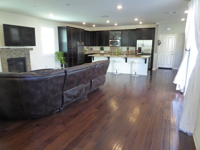 Building Photo - COMING SOON! 4-Bedroom Home with Solar in the West Creek Community of Valencia!