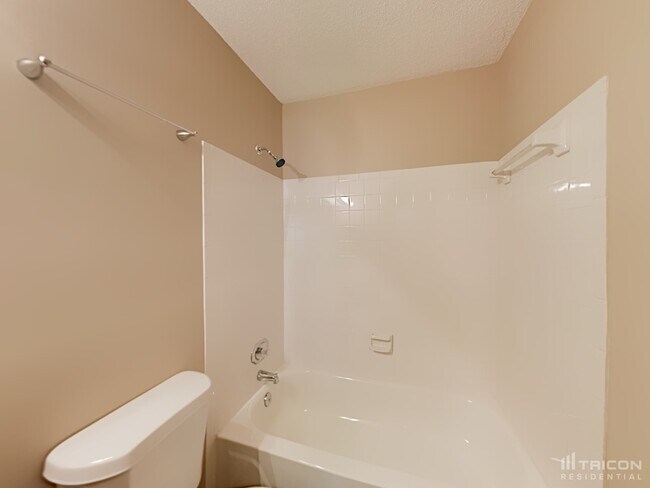 Building Photo - 1684 Watercrest Cir