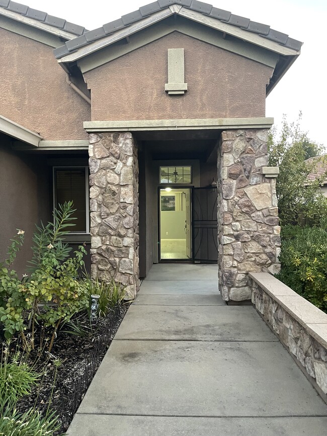 Building Photo - 1993 Misty Meadow Dr