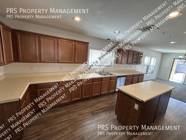 Building Photo - 45563 W Starlight Dr