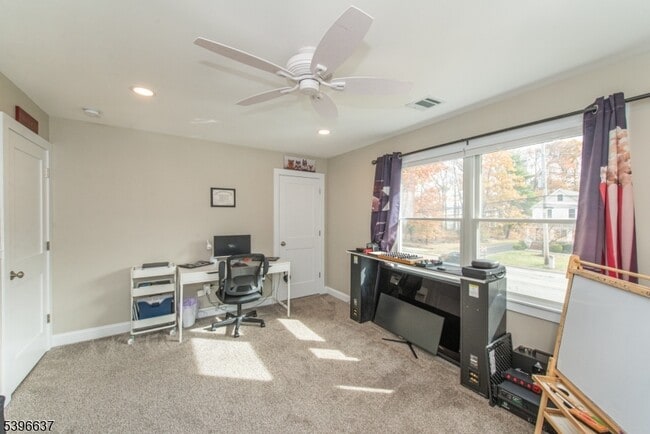 Building Photo - 773 Union Blvd