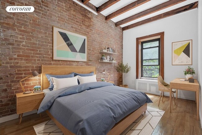 Building Photo - 310 W 89th St