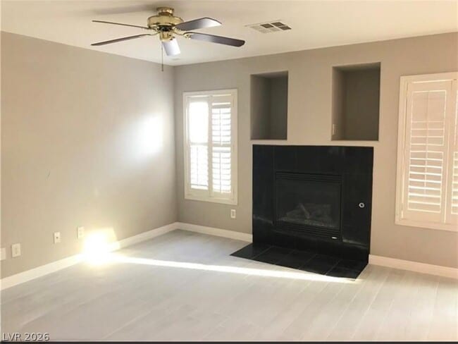 Building Photo - 6473 Blue Iris Ct