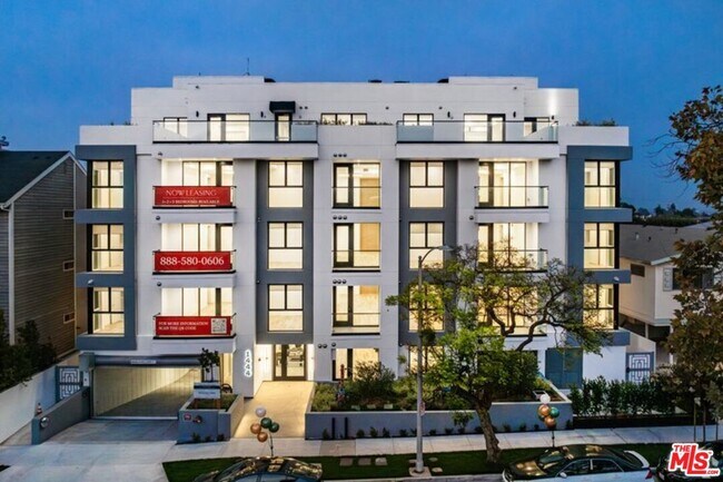 Building Photo - 1444 Rexford Dr