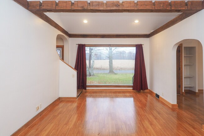 Building Photo - 5812 18 1/2 Mile Rd