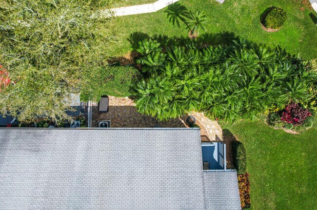 Building Photo - 188 Moccasin Trail N