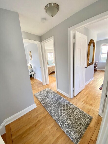 Building Photo - 2336 Canterbury Rd