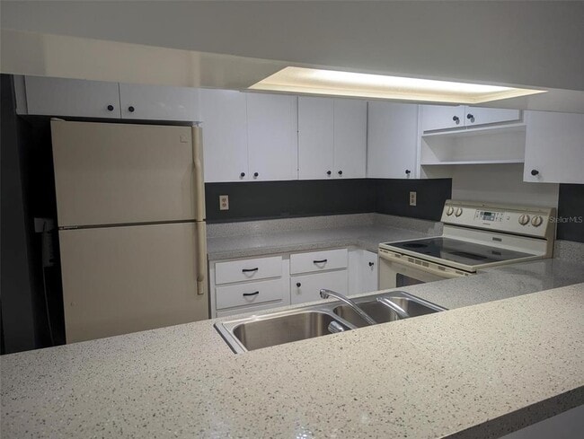 Building Photo - 2311 Beneva Terrace