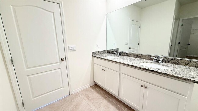 Building Photo - 1003 Cascade Dr