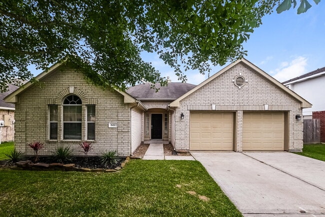 Building Photo - 622 Oak Briar Dr