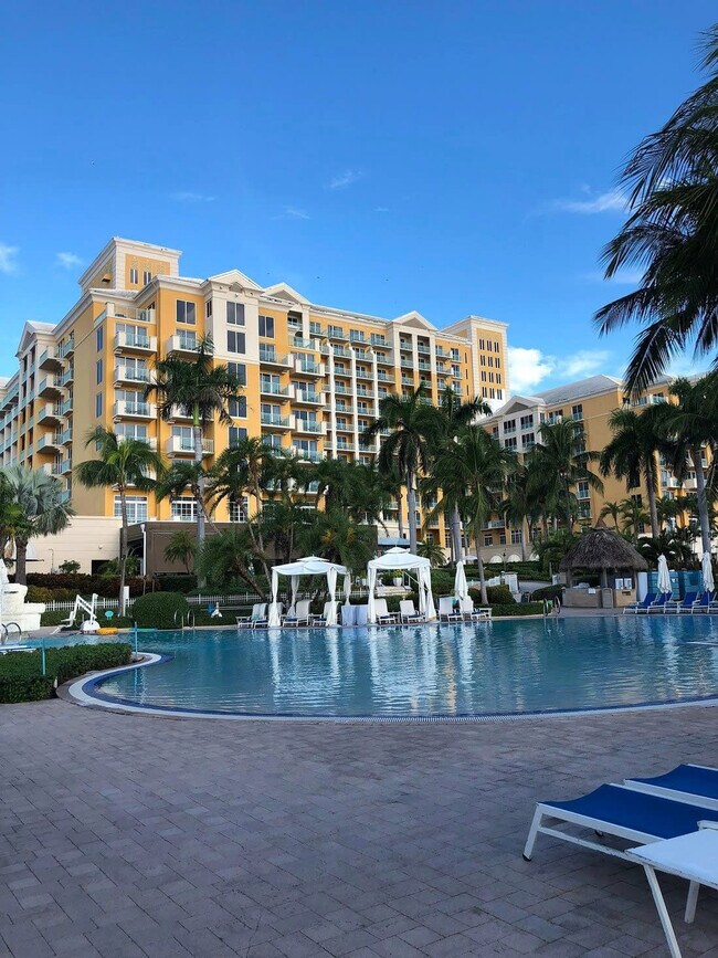 Building Photo - 455 Grand Bay Dr