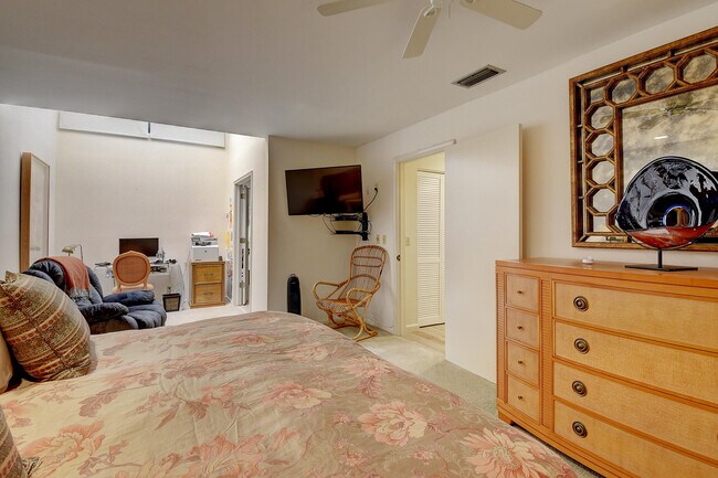 Building Photo - 19550 Sawgrass Dr