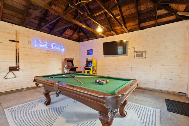 Building Photo - 30 N Auburndale St