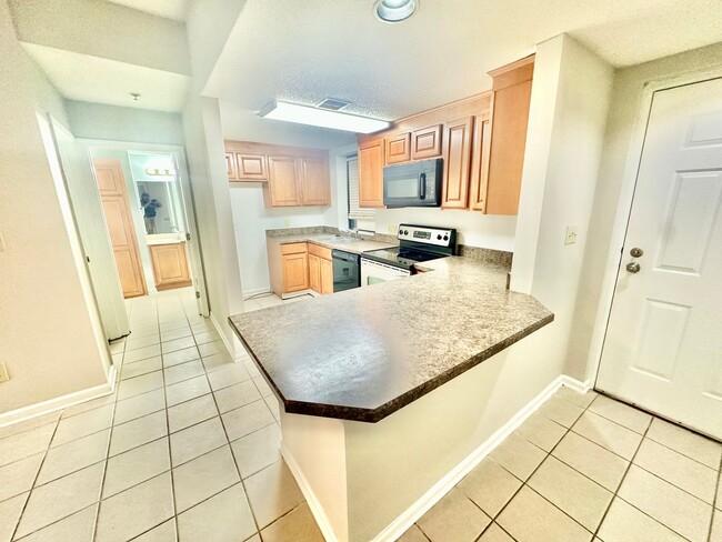 Building Photo - 211 Heritage Blvd