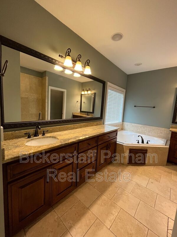 Building Photo - 7073 Spring Walk Dr