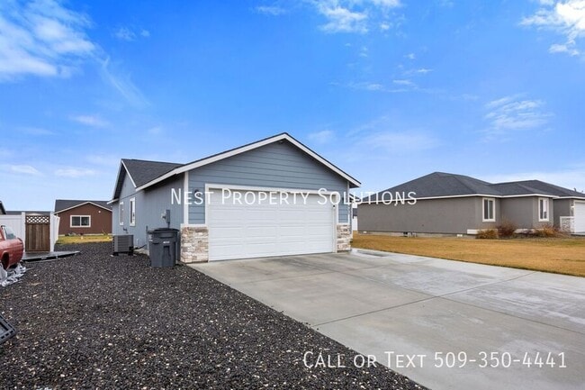 Building Photo - 935 E Mt. Adams St