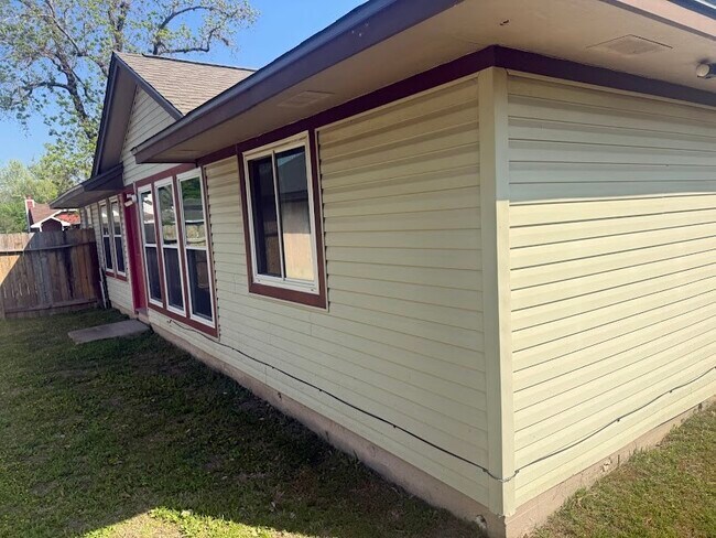 Building Photo - 3114 Clear Wing Ct