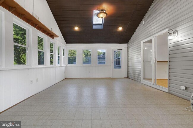 Building Photo - 507 Cross Creek Ct