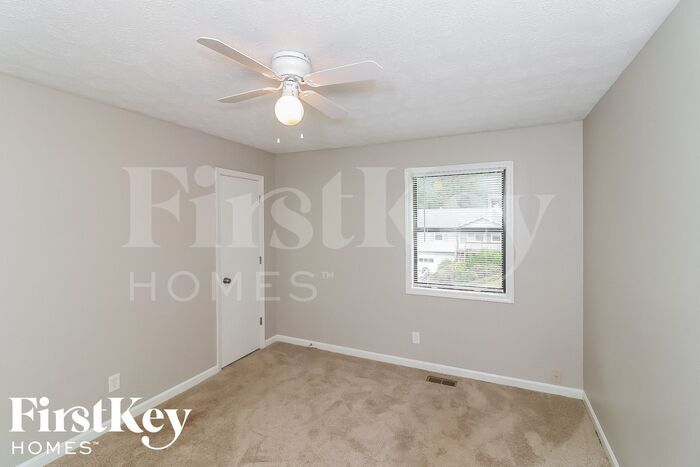 Building Photo - 1190 Lightfoot Dr