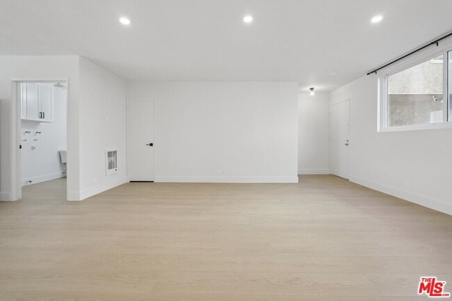 Building Photo - 1133 22nd St