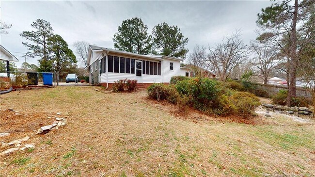 Building Photo - 4020 Welmont Dr