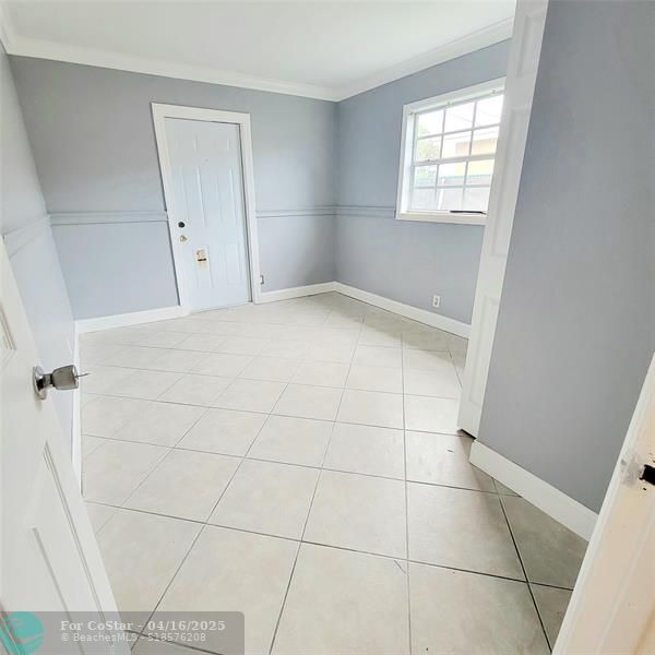 Building Photo - 2021 NW 64th Ave