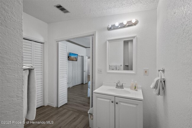 Building Photo - 6901 Richard Dr