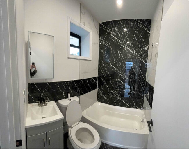 Building Photo - 2616 Avenue D