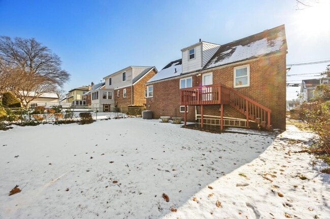 Building Photo - 298 Newark Ave