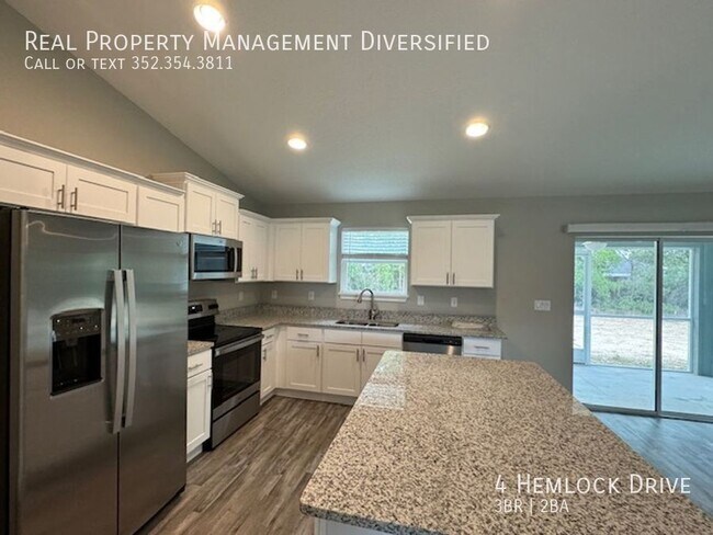 Building Photo - 4 Hemlock Dr