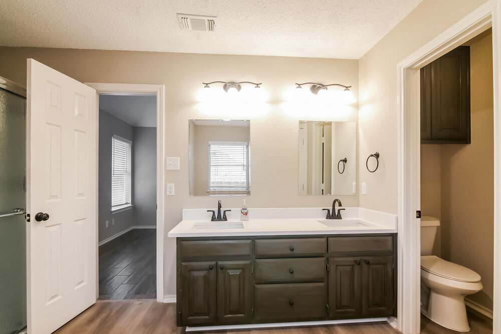 Building Photo - 512 Arbor Ln