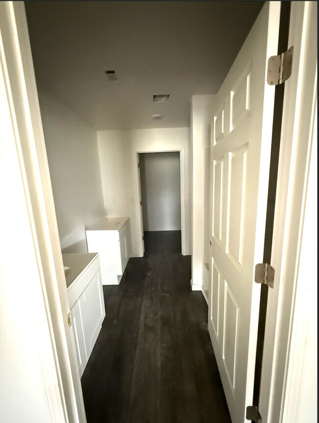 Building Photo - Dunlap Dr