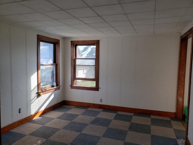 Building Photo - 209 1/2 N Pearl, #2-Apt2