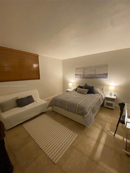 Building Photo - 3801 S Ocean Dr