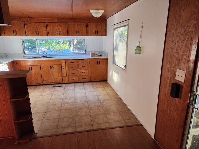 Building Photo - 2790 US-101