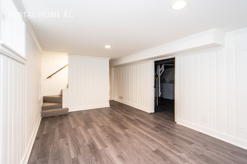 Building Photo - 6516 W 78th St