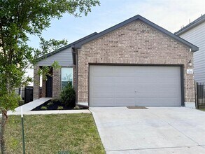 Building Photo - 7203 Summer Tanager Dr