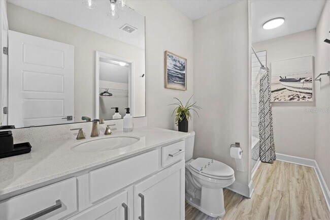 Building Photo - 50 Moana Ct S