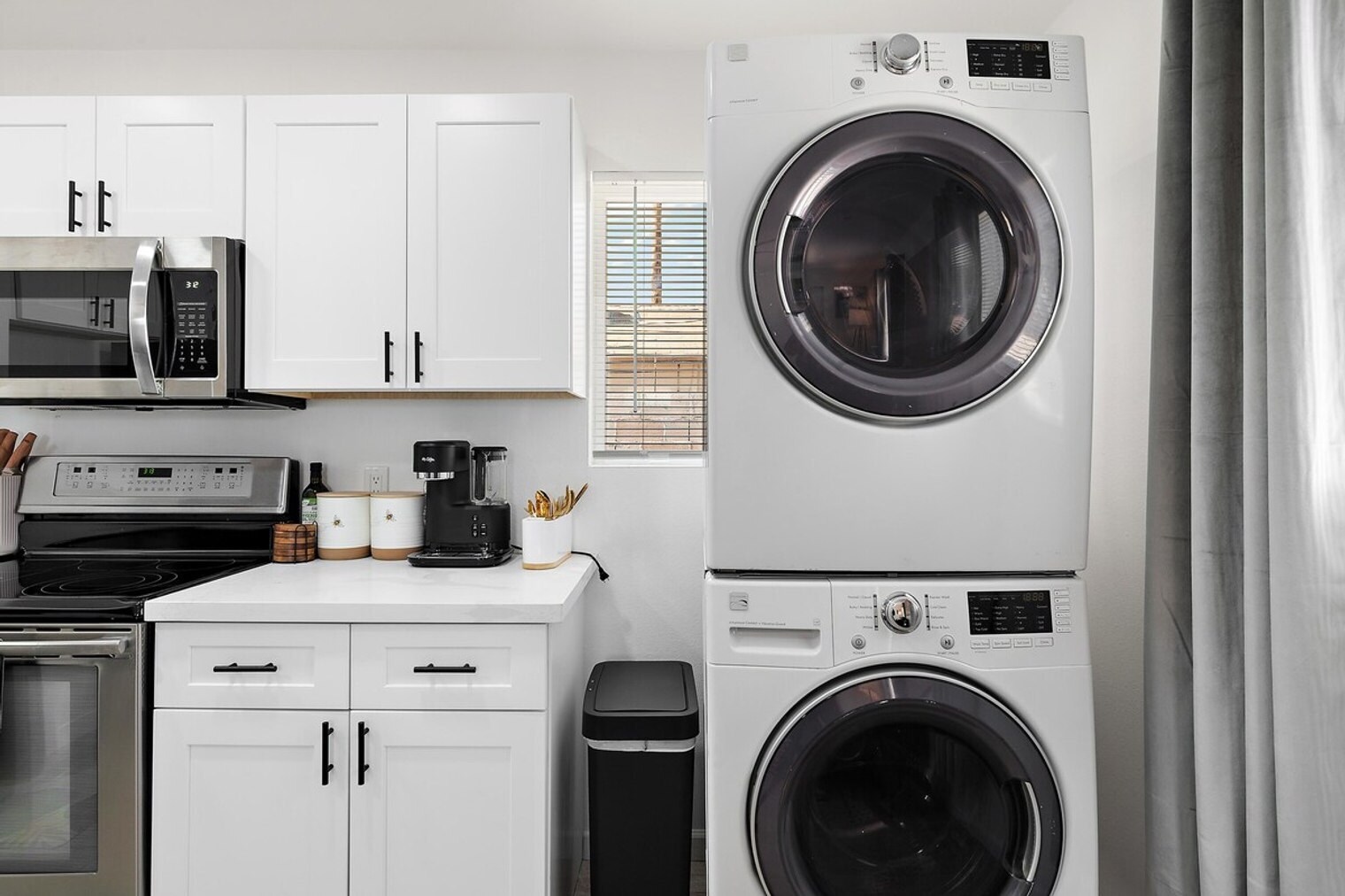 Building Photo - 2223 W Georgia Ave