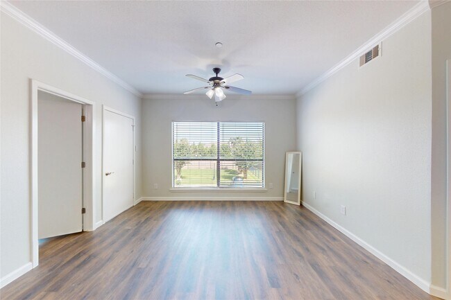 Building Photo - 793 Davis Rd